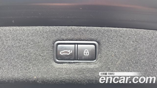 Genesis EQ900 2016 — photo 27