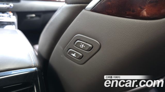 Genesis EQ900 2016 — photo 28