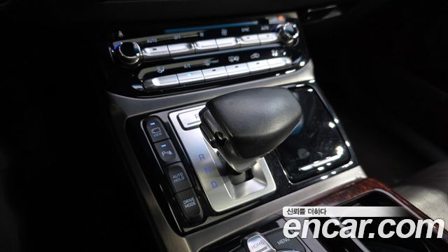 Genesis EQ900 2016 — photo 30