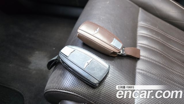 Genesis EQ900 2016 — photo 32