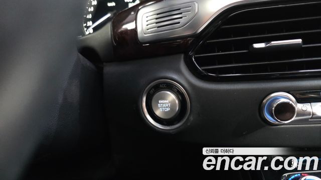 Genesis EQ900 2016 — photo 36
