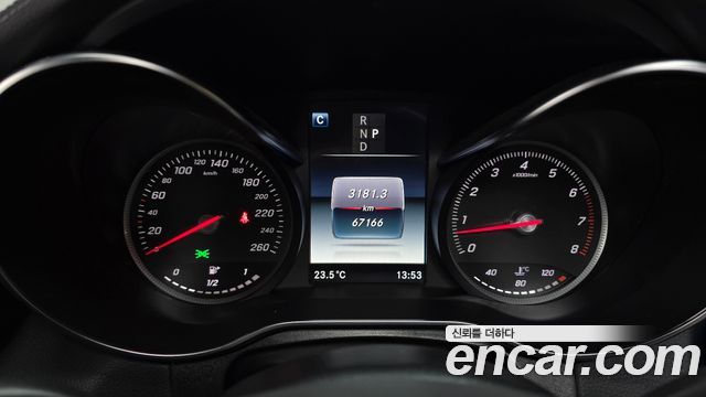 Mercedes-Benz GLC-Class 2019 — photo 11