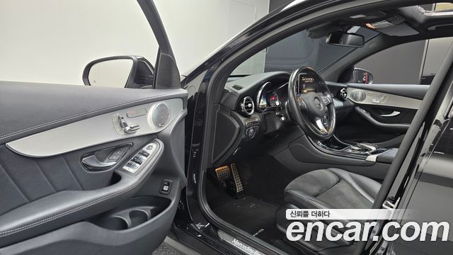 Mercedes-Benz GLC-Class 2019 — photo 13