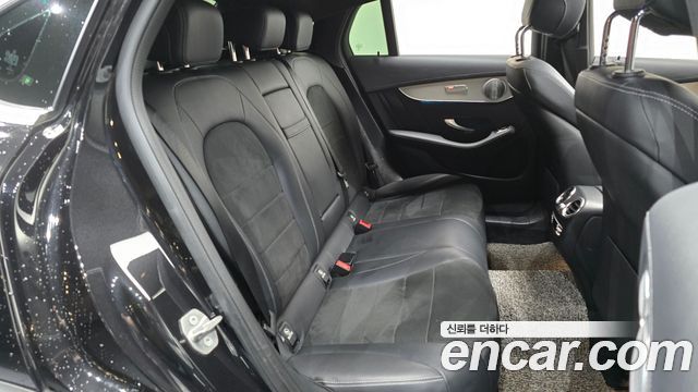 Mercedes-Benz GLC-Class 2019 — photo 17