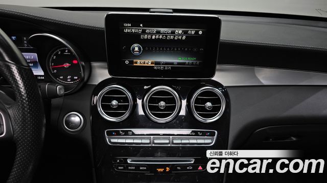 Mercedes-Benz GLC-Class 2019 — photo 20