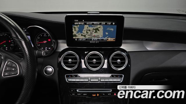 Mercedes-Benz GLC-Class 2019 — photo 22