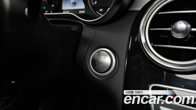 Mercedes-Benz GLC-Class 2019 — photo 24