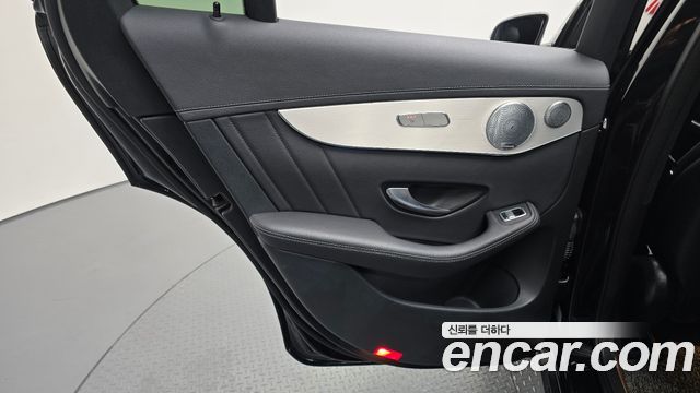 Mercedes-Benz GLC-Class 2019 — photo 15