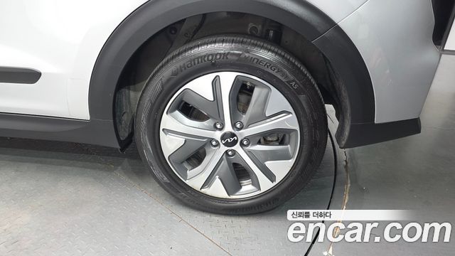Kia Niro 2023 — photo 7