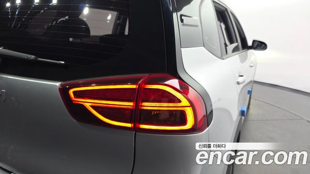 Kia Niro 2023 — photo 9