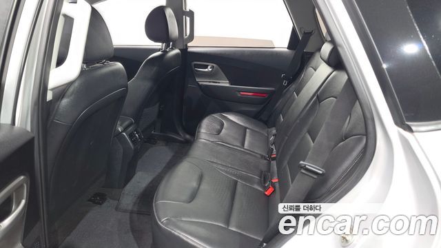 Kia Niro 2023 — photo 16