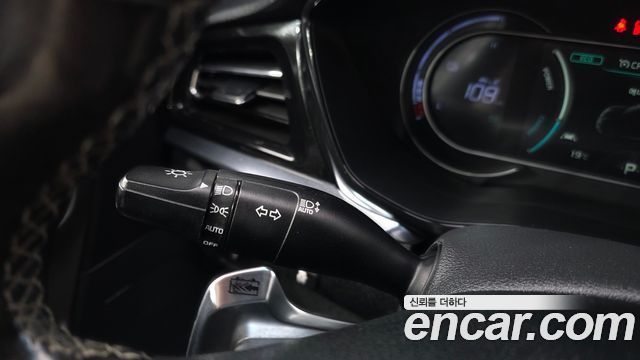 Kia Niro 2023 — photo 28