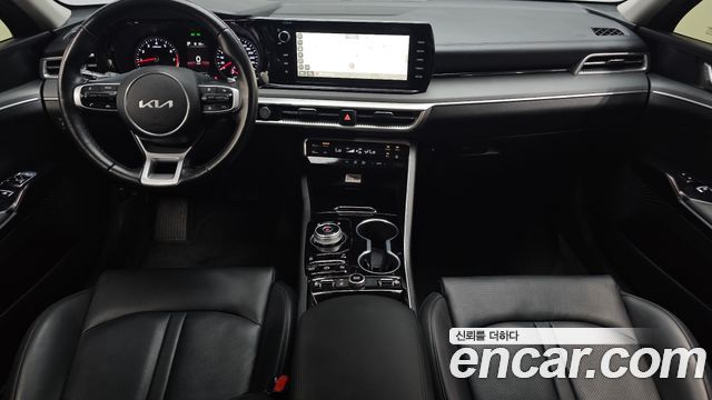 Kia K5 2023 — photo 10