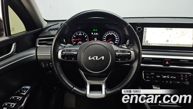 Kia K5 2023 — photo 19
