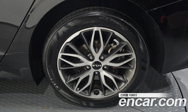 Kia K5 2023 — photo 7