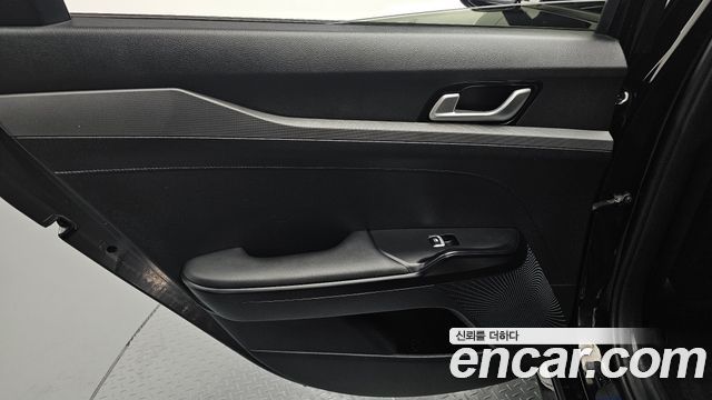 Kia K5 2023 — photo 15