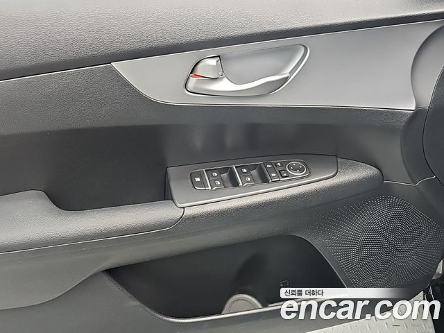 Kia K3 2024 — photo 15