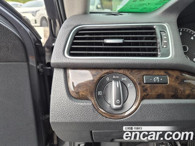 Volkswagen Passat 2015 — photo 15