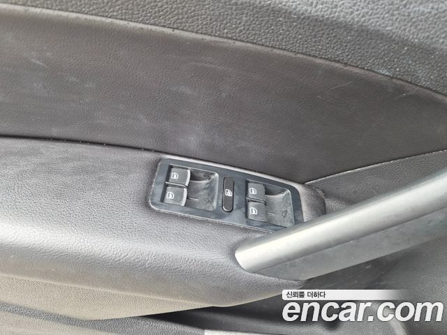Volkswagen Passat 2015 — photo 17