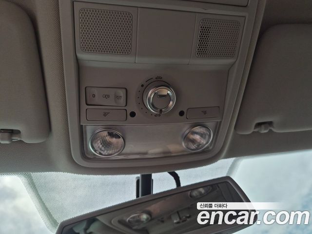Volkswagen Passat 2015 — photo 18