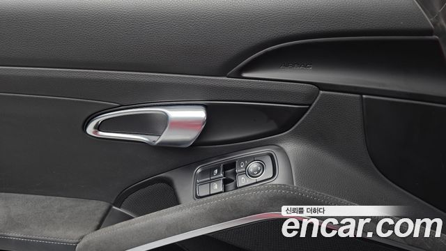 Porsche 911 2017 — photo 30