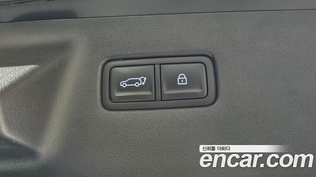 Hyundai Santafe 2024 — photo 35
