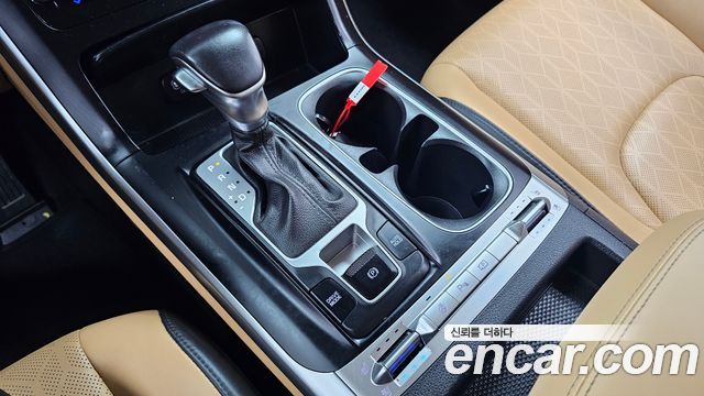 Kia Canival 2023 — photo 12