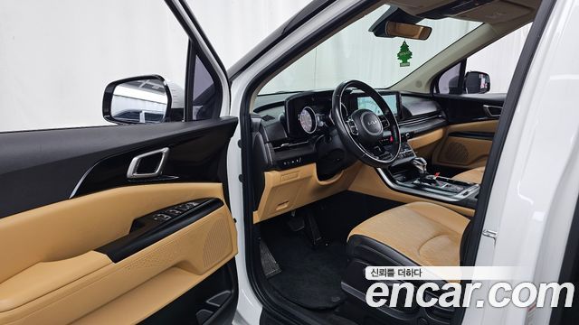 Kia Canival 2023 — photo 13