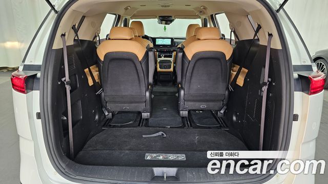 Kia Canival 2023 — photo 22
