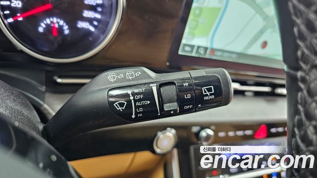 Kia Canival 2023 — photo 26