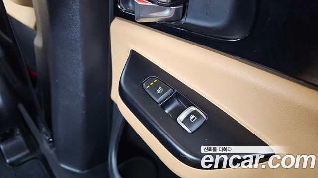 Kia Canival 2023 — photo 28