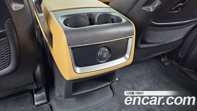 Kia Canival 2023 — photo 31