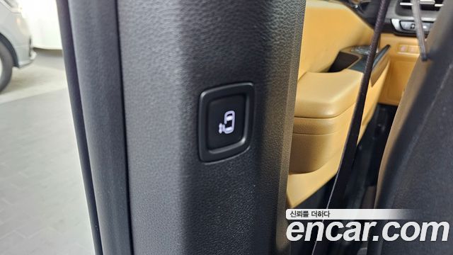 Kia Canival 2023 — photo 32