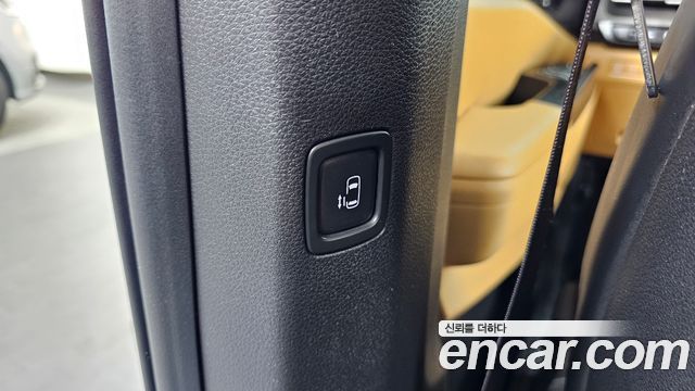Kia Canival 2023 — photo 33