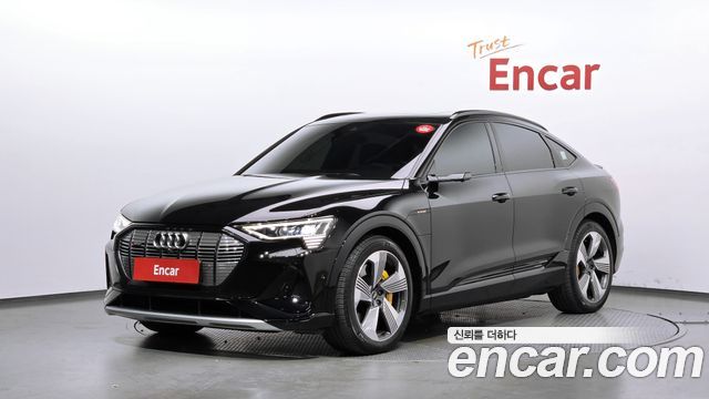 Audi e-tron 2021 — photo 1