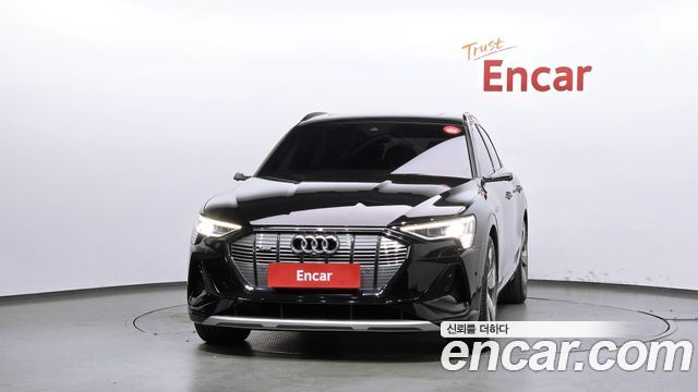 Audi e-tron 2021 — photo 3