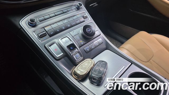 Hyundai Santafe 2021 — photo 9