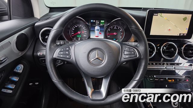 Mercedes-Benz GLC-Class 2019 — photo 19