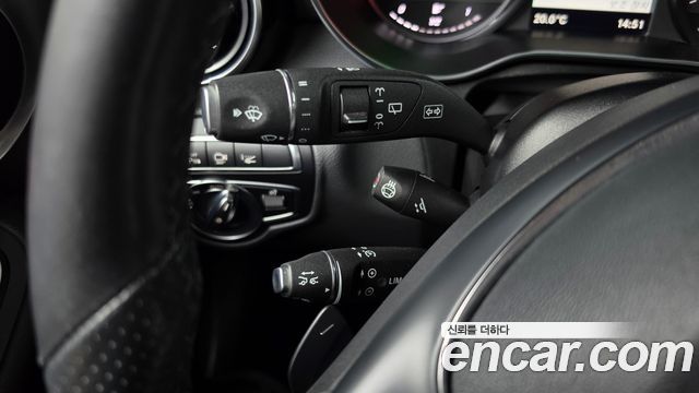 Mercedes-Benz GLC-Class 2019 — photo 29