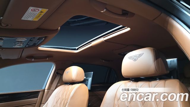Bentley Flying Spur 2015 — photo 23