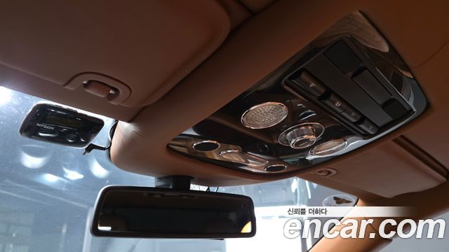 Bentley Flying Spur 2015 — photo 24