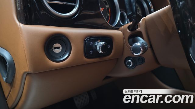 Bentley Flying Spur 2015 — photo 25