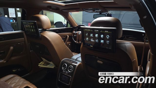 Bentley Flying Spur 2015 — photo 28