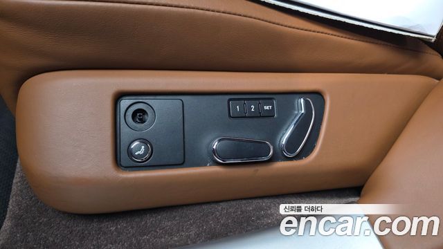 Bentley Flying Spur 2015 — photo 29