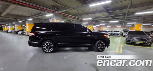 Lincoln Navigator 2022 — photo 6