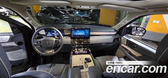 Lincoln Navigator 2022 — photo 9