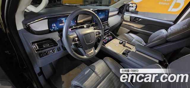 Lincoln Navigator 2022 — photo 10