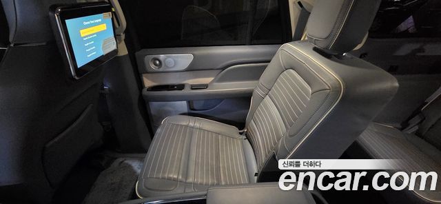 Lincoln Navigator 2022 — photo 14