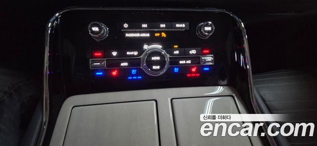 Lincoln Navigator 2022 — photo 16
