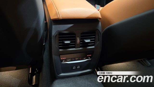 BMW i4 2022 — photo 29